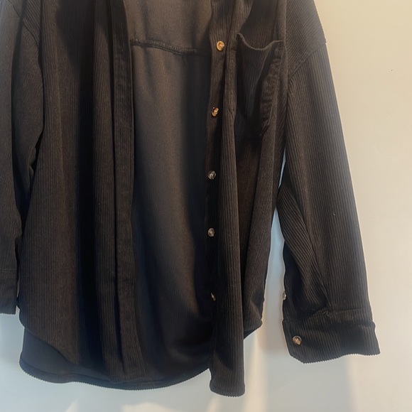 Oversized Shacket - Picture 3 of 4